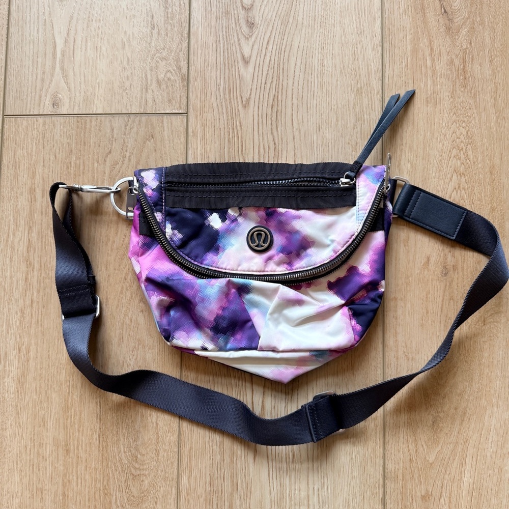 lululemon festival bag RARE 5L